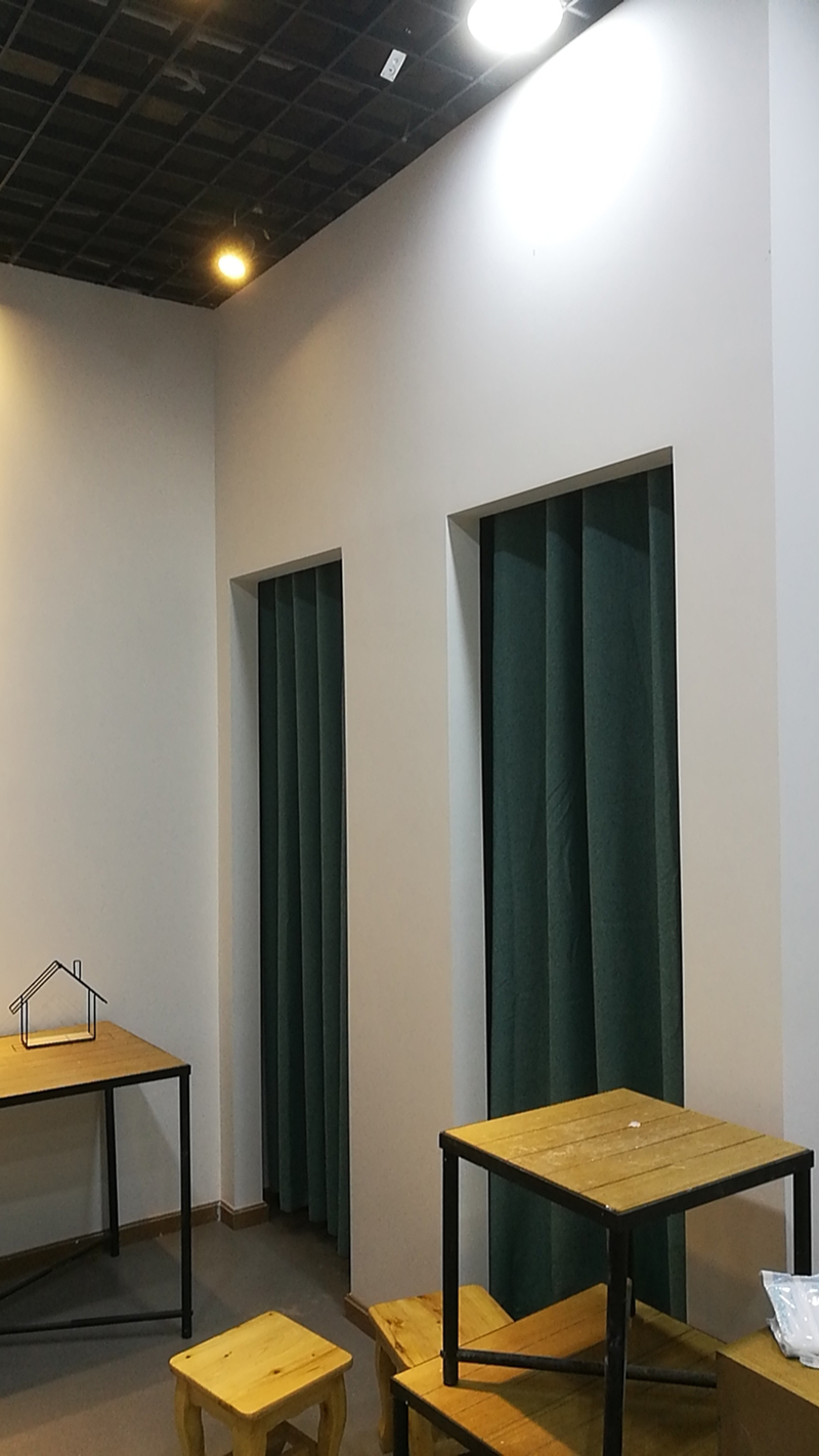 紫鹿服裝店試衣間裝修效果圖